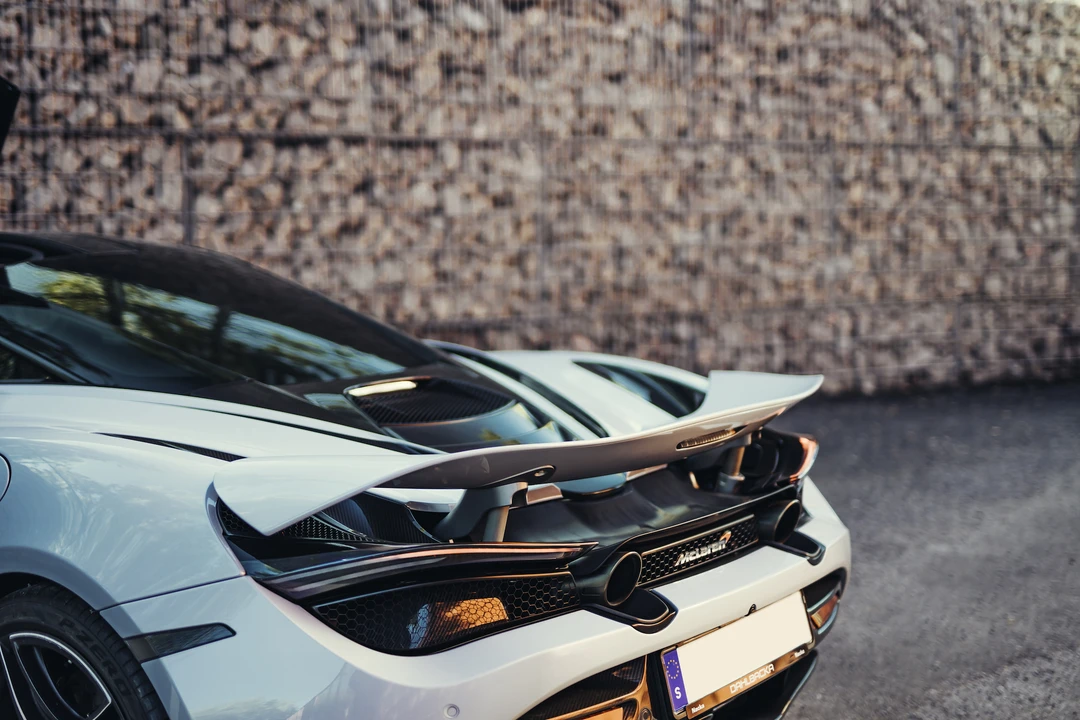 2017 McLaren 720S - Image 27 of 31