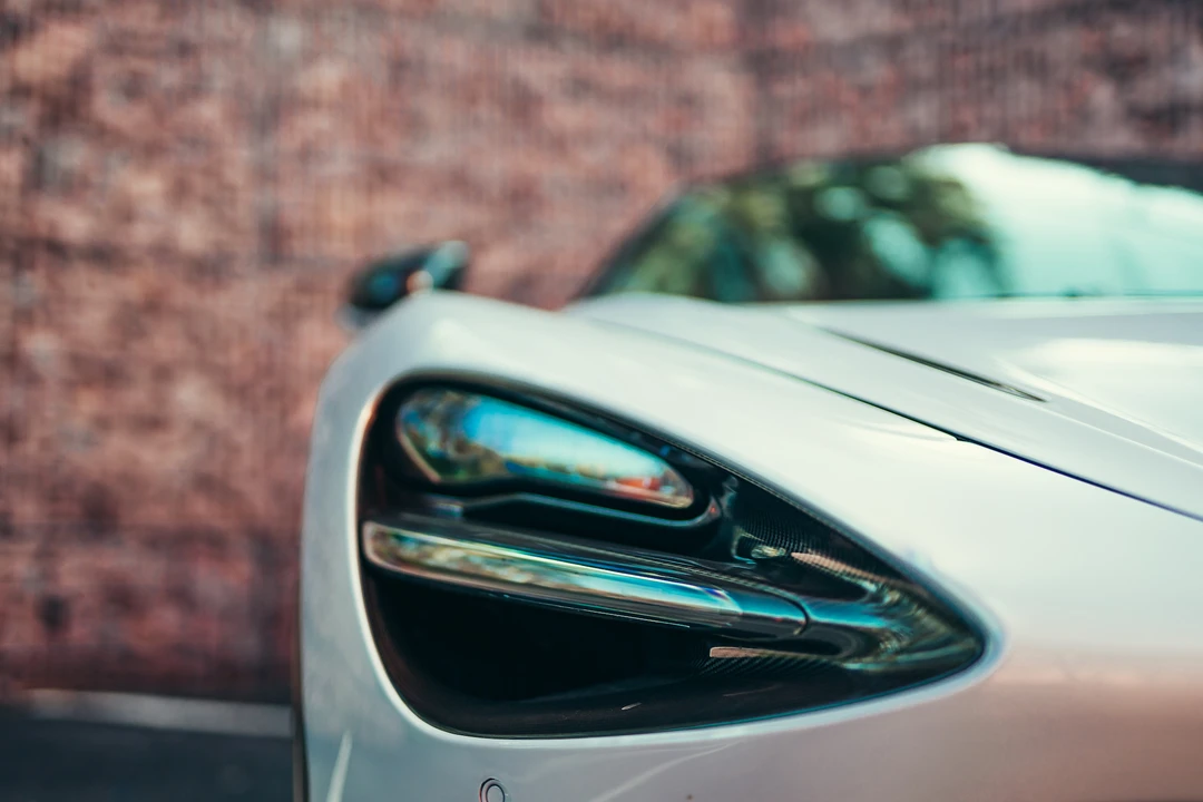2017 McLaren 720S - Image 14 of 31