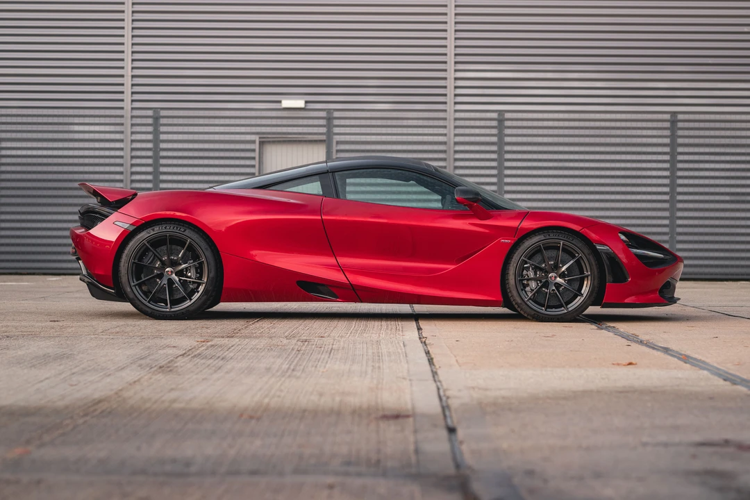 2017 McLaren 720S - Image 9 of 31