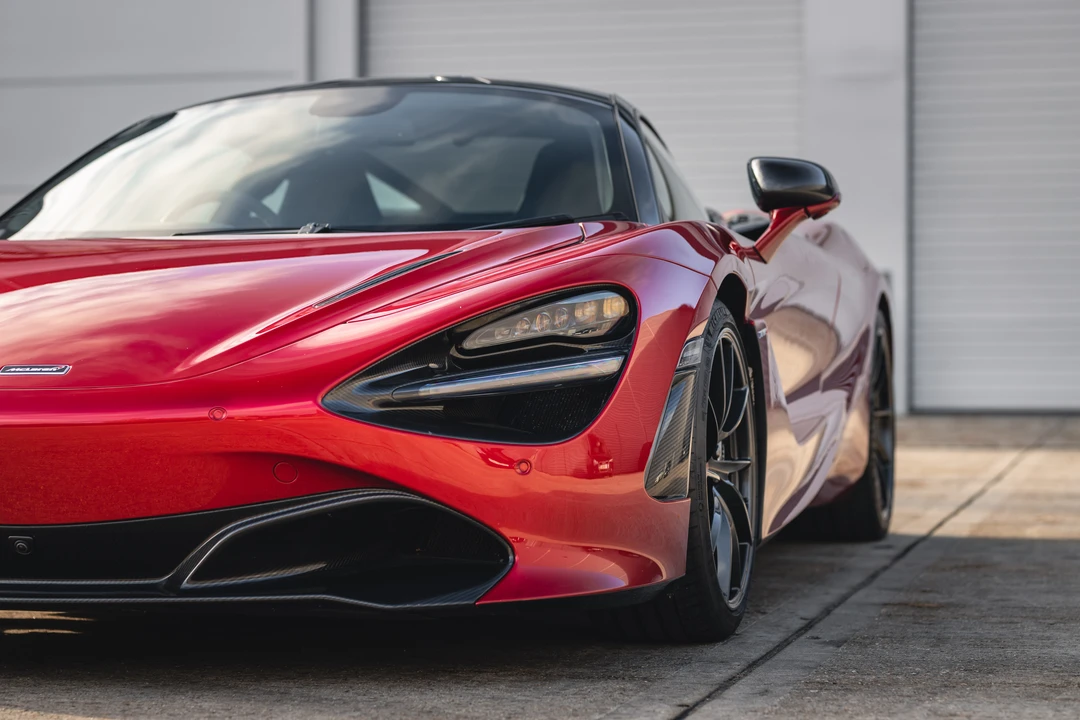 2017 McLaren 720S - Image 29 of 31
