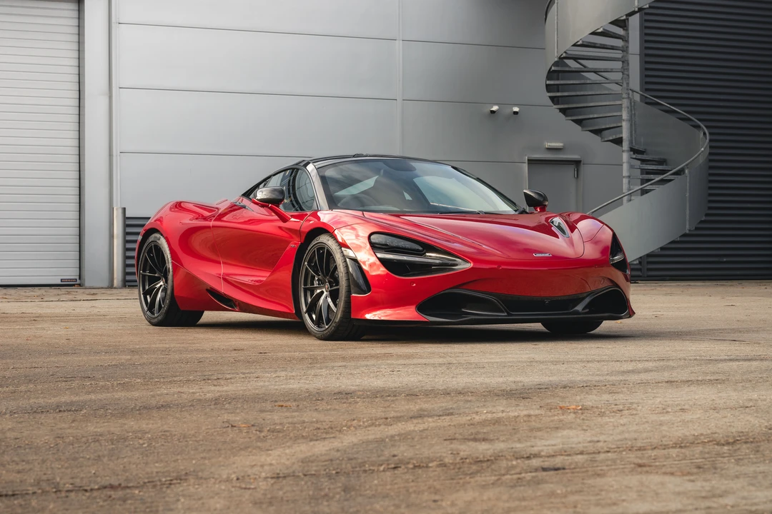 2017 McLaren 720S - Image 10 of 31