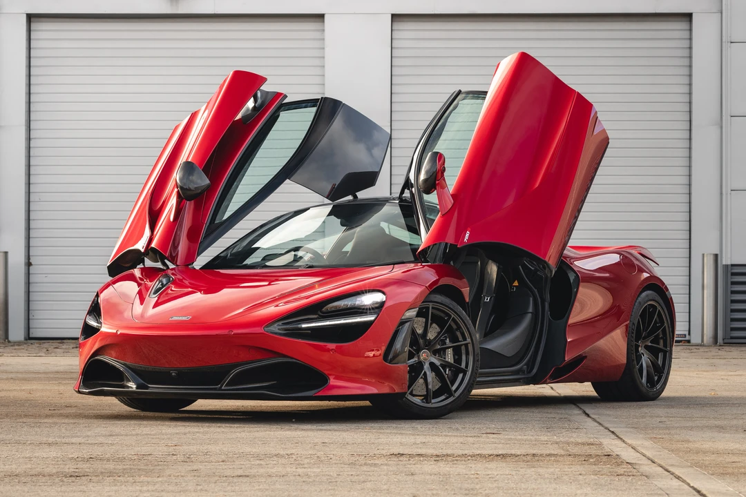 2017 McLaren 720S - Image 17 of 31