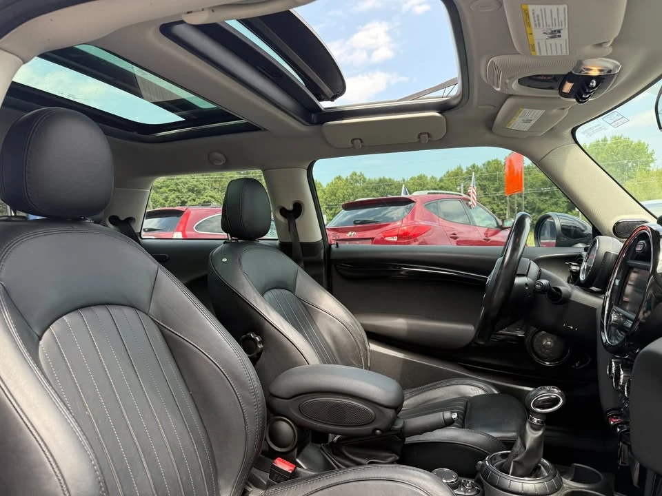 2017 Mini Mini Cooper S 3rd Gen - Image 14 of 18