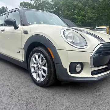 2017 MINI Clubman Cooper ALL4 Hatchback 4D