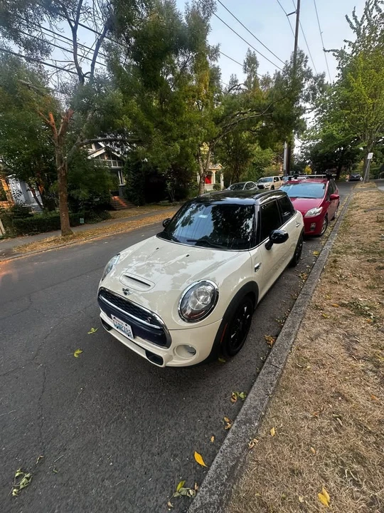 2017 Mini Clubman 2nd Gen - Image 2 of 4