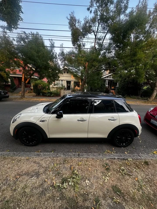 2017 Mini Clubman 2nd Gen - Image 3 of 4