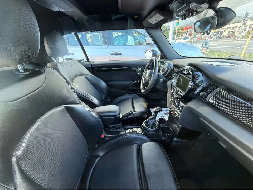 2017 Mini Mini 3rd Gen - Image 4 of 7