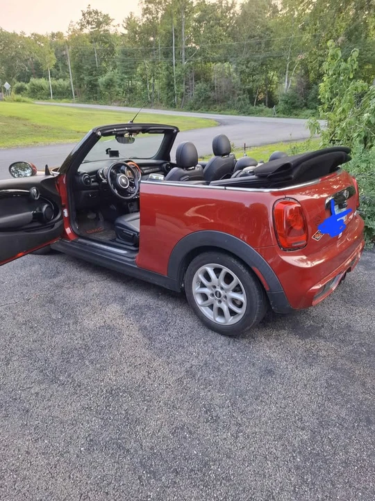 2017 Mini Mini 3rd Gen - Image 2 of 12