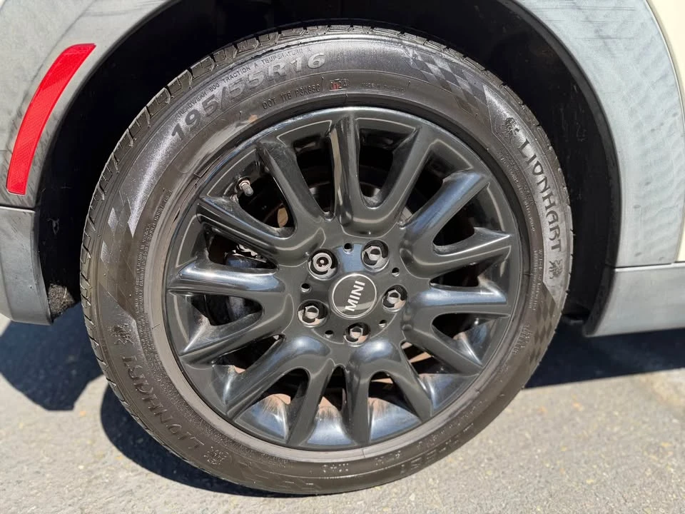 2017 Mini Mini Cooper S 3rd Gen - Image 16 of 18