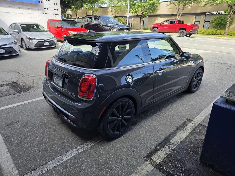 2017 Mini Mini 3rd Gen - Image 2 of 6