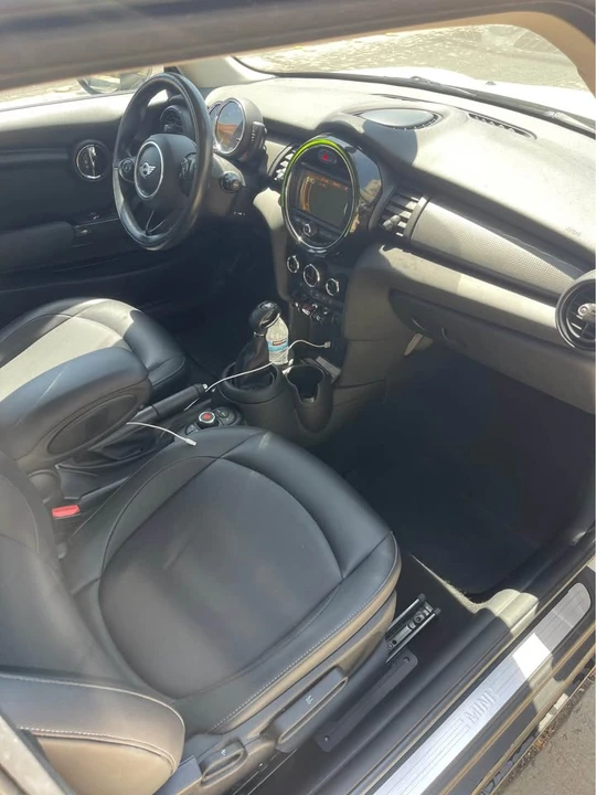 2017 Mini Mini 3rd Gen - Image 4 of 10