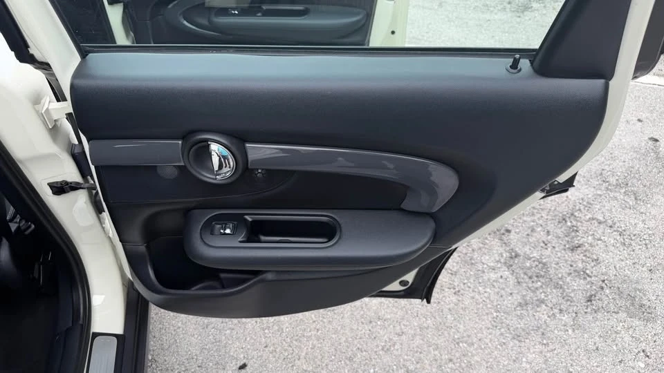2017 Mini Mini 3rd Gen - Image 17 of 20