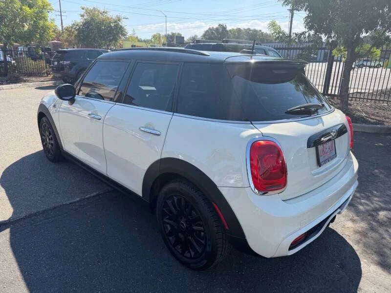 2017 Mini Mini 3rd Gen - Image 6 of 8