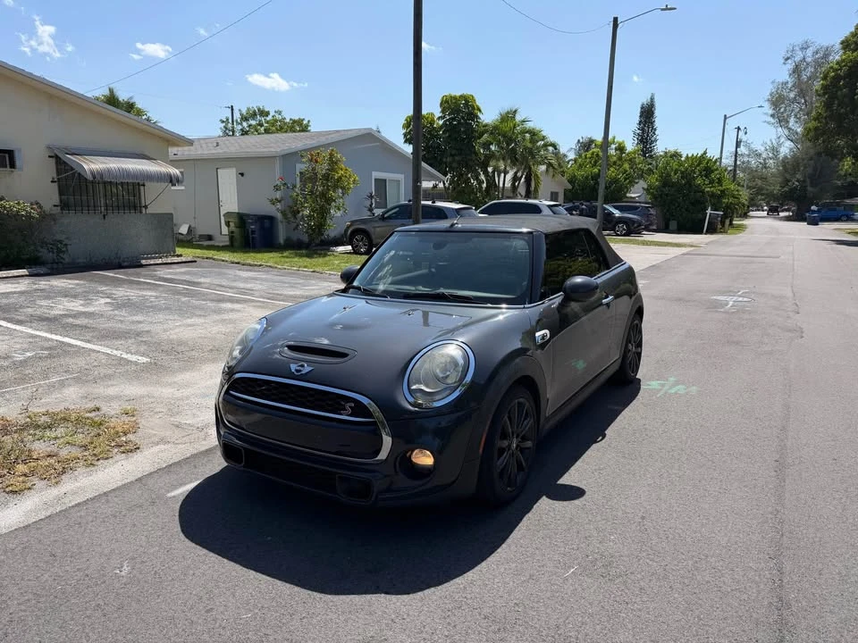 2017 Mini Mini 3rd Gen - Image 2 of 10