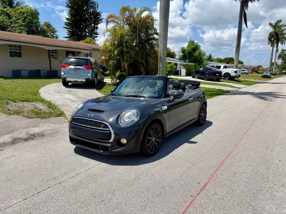 2017 Mini Mini 3rd Gen - Image 2 of 11