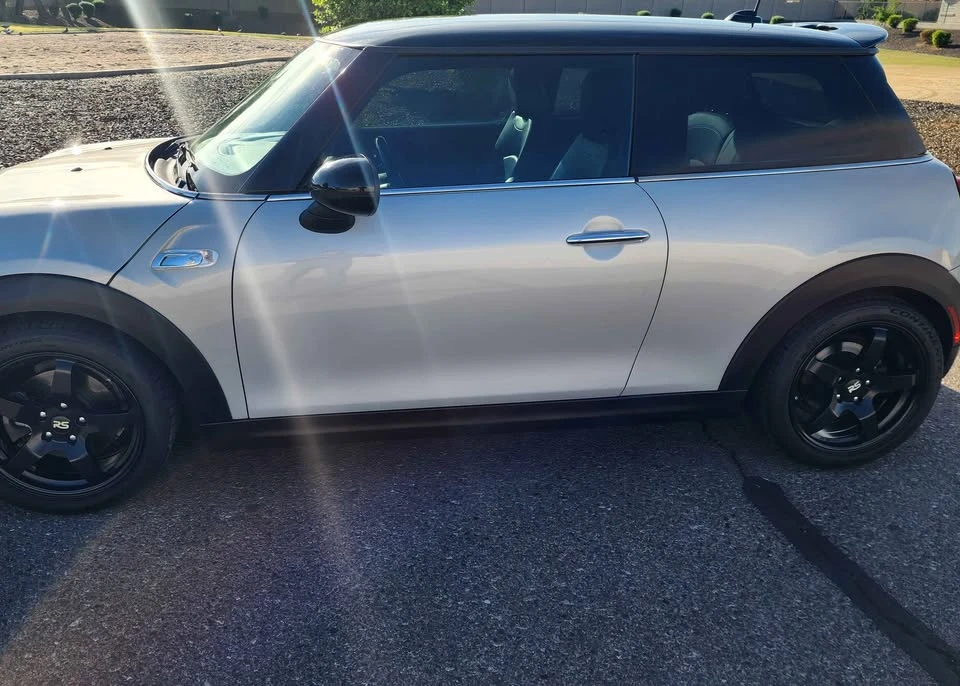 2017 Mini Mini Cooper S 3rd Gen - Image 5 of 19