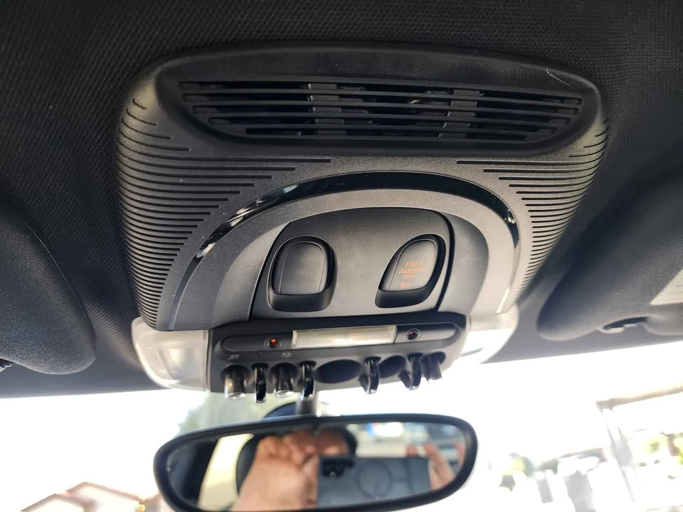 2017 Mini Mini Cooper S 3rd Gen - Image 18 of 19