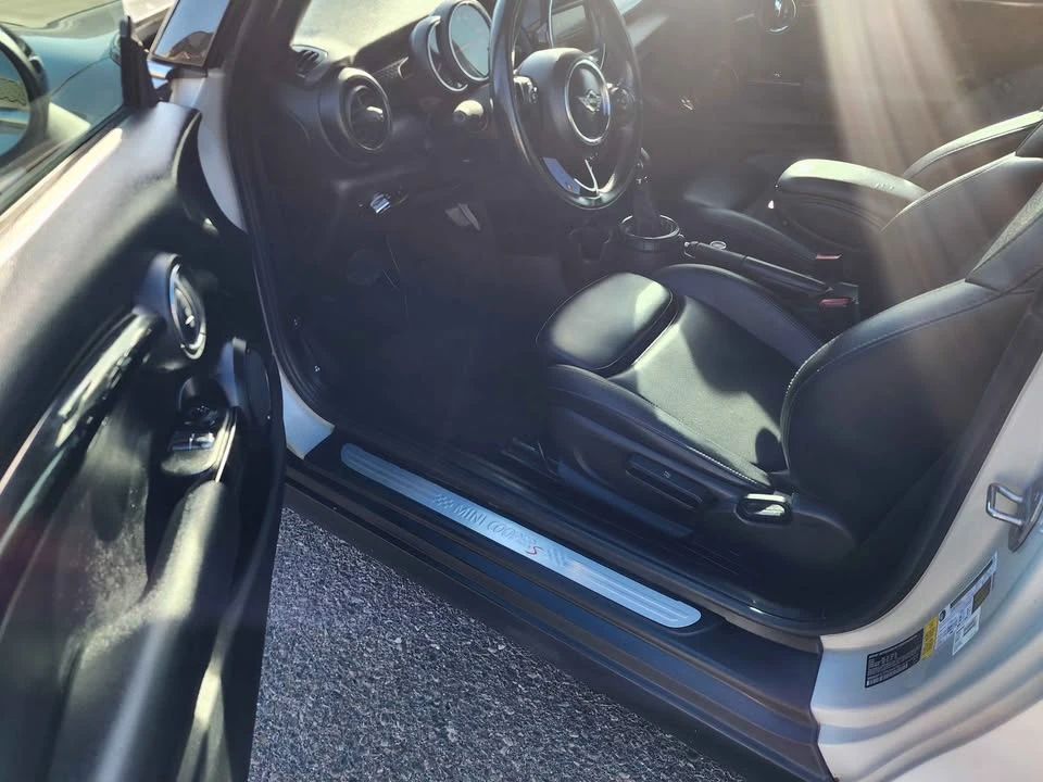 2017 Mini Mini Cooper S 3rd Gen - Image 10 of 19