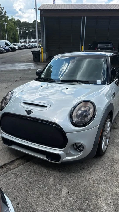 2017 Mini Mini 3rd Gen - Image 2 of 14
