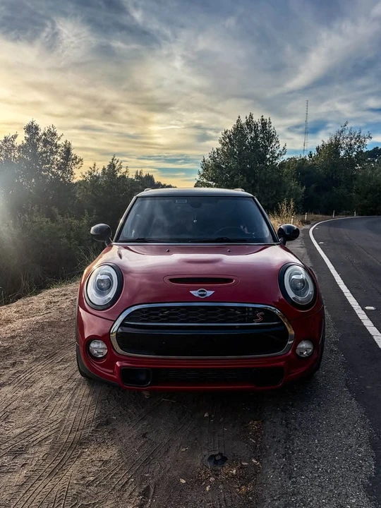2017 Mini Mini 3rd Gen - Image 2 of 18