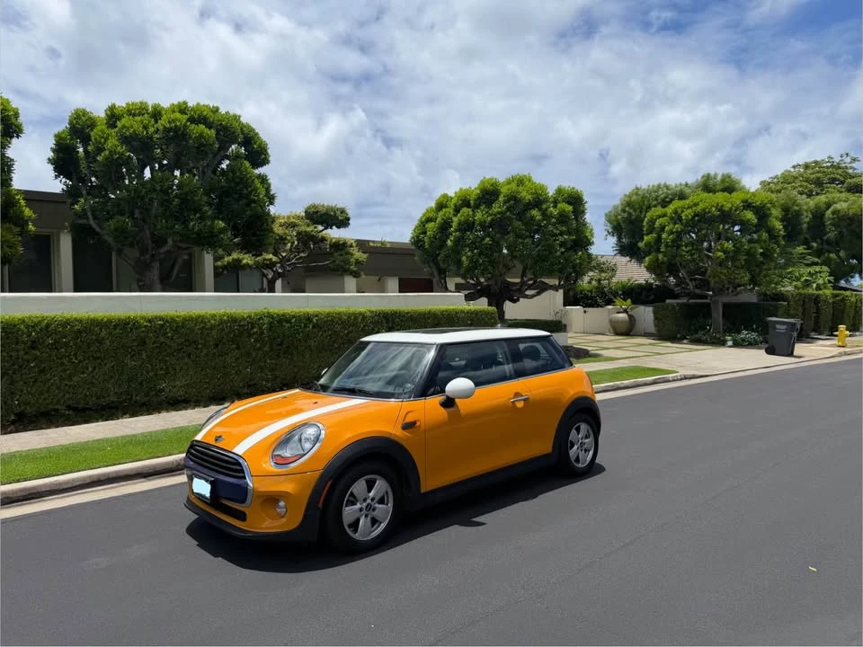 2017 Mini Mini 3rd Gen - Image 2 of 11