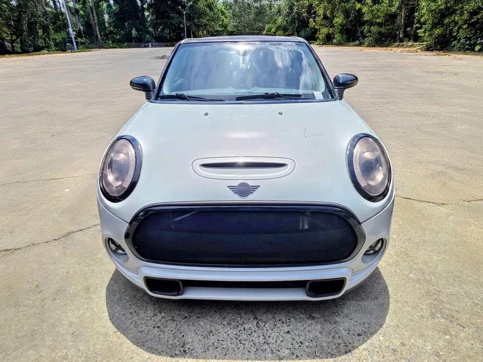 2017 Mini Mini 3rd Gen - Image 2 of 13