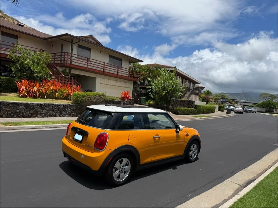 2017 Mini Mini 3rd Gen - Image 3 of 11