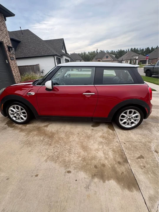 2017 Mini Mini 3rd Gen - Image 2 of 11