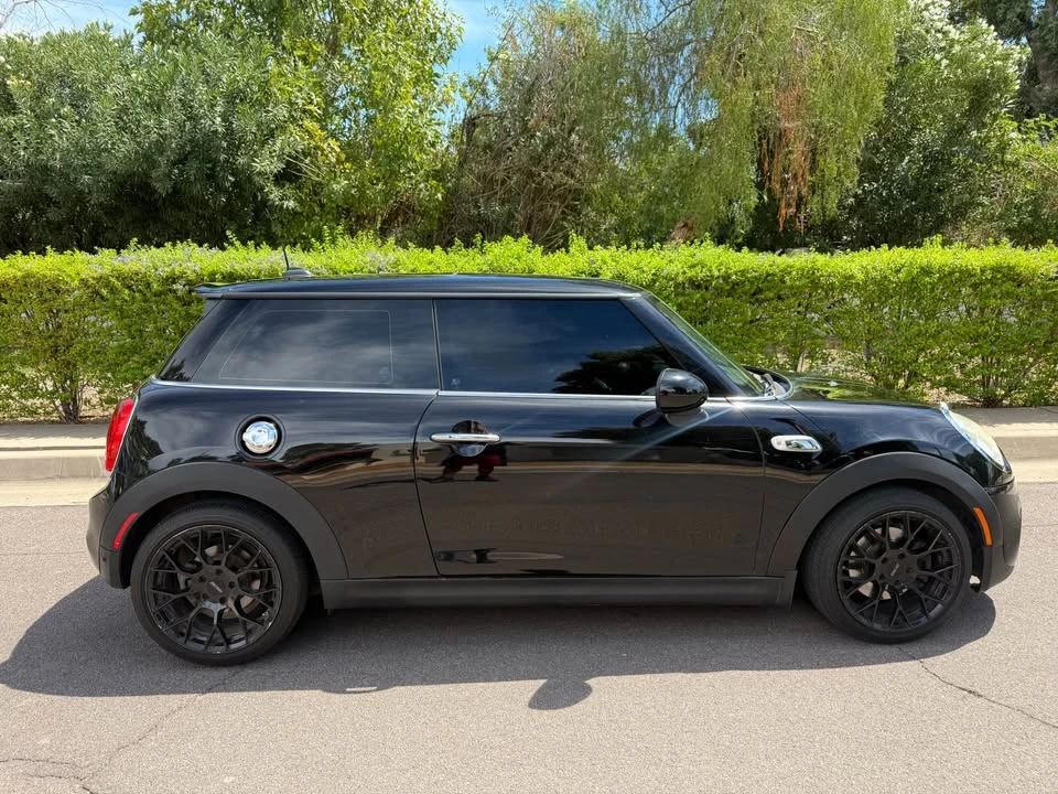 2017 Mini Mini 3rd Gen - Image 4 of 17