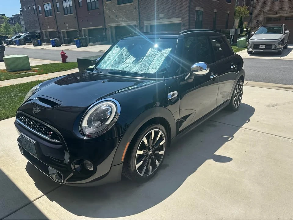 2017 Mini Mini 3rd Gen - Image 2 of 9
