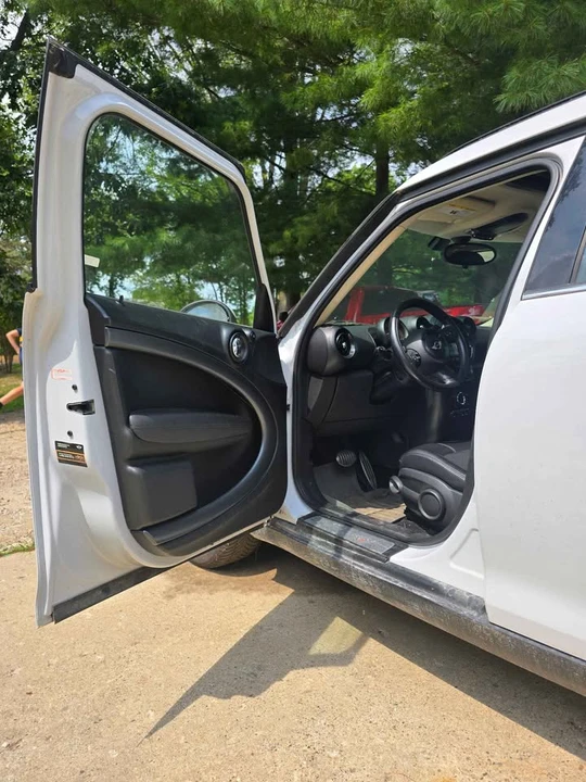 2017 Mini Mini 3rd Gen - Image 6 of 16
