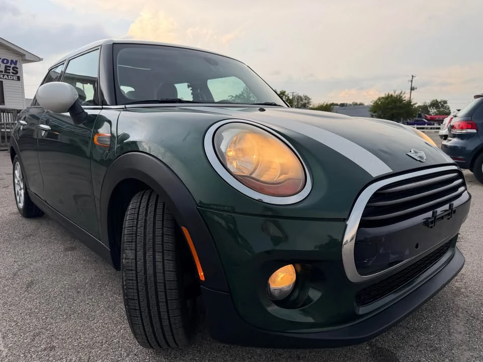 2017 Mini Mini 3rd Gen - Image 3 of 17