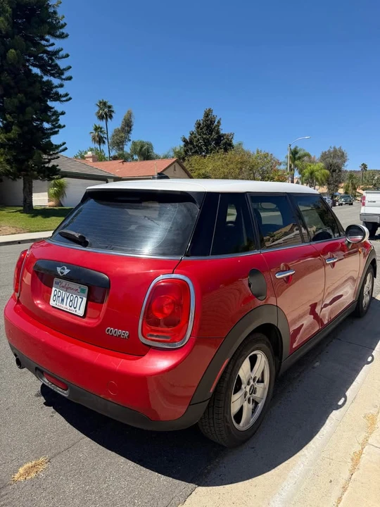 2017 Mini Mini 3rd Gen - Image 4 of 10