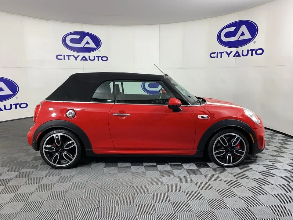 2017 Mini Mini 3rd Gen - Image 2 of 20