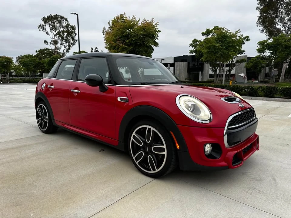 2017 Mini Modern Mini - Image 3 of 20