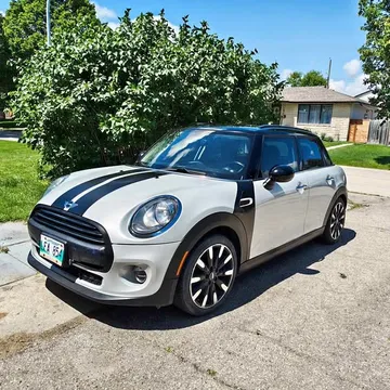 2017 MINI Cooper