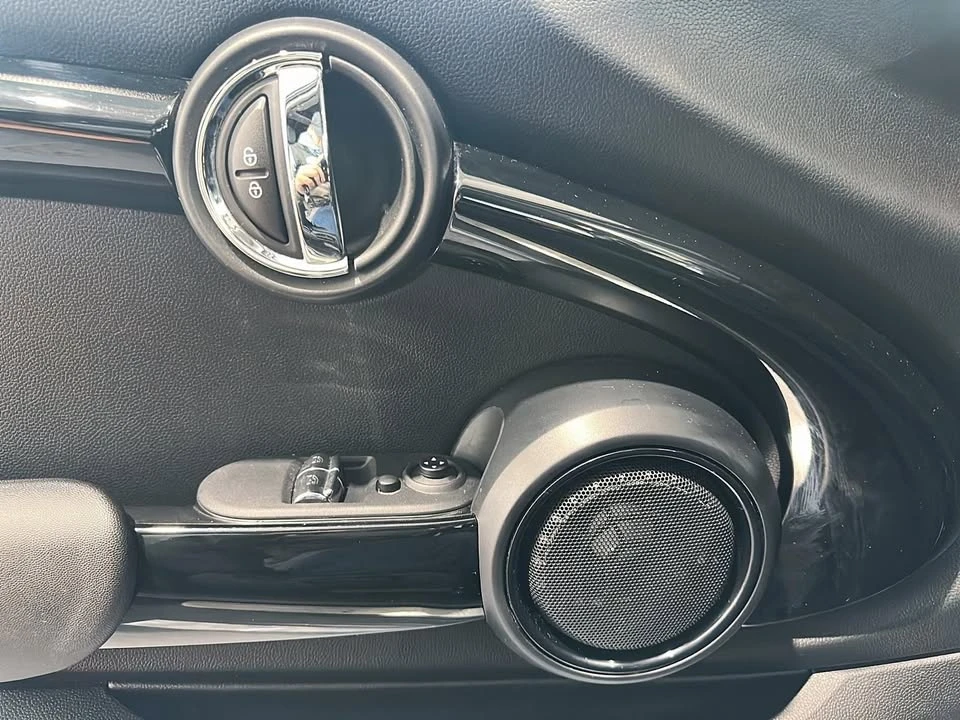 2017 Mini Mini Cooper S 3rd Gen - Image 8 of 19