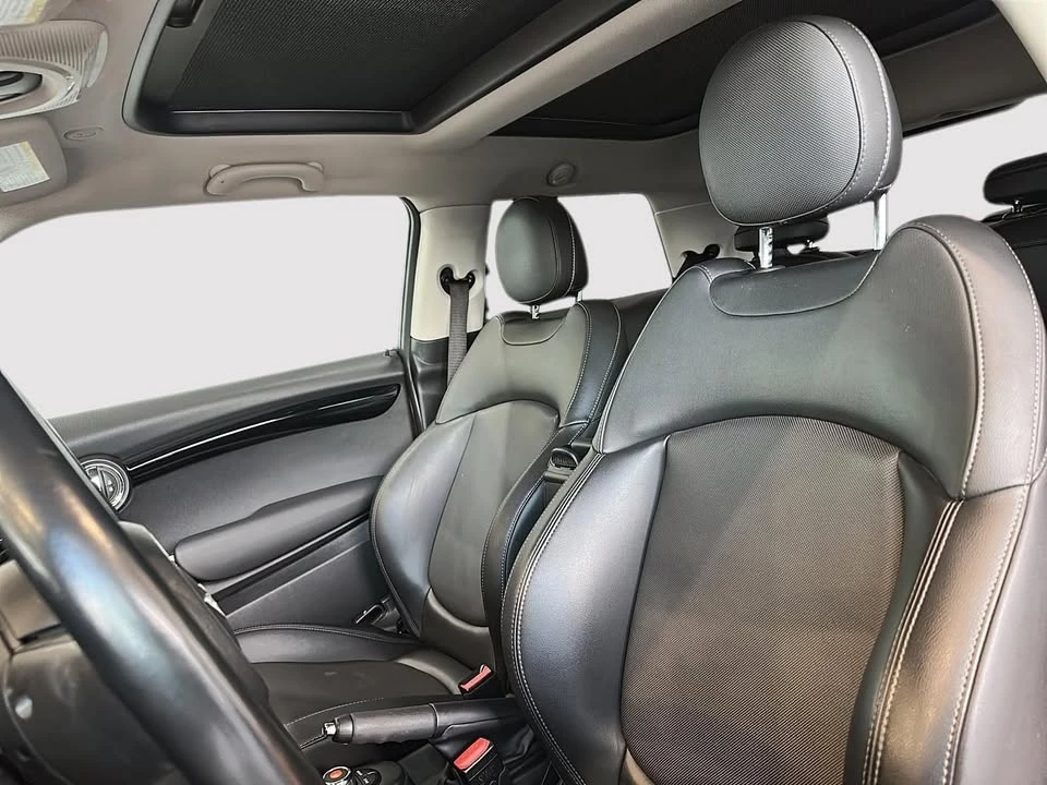 2017 Mini Mini Cooper S 3rd Gen - Image 9 of 19