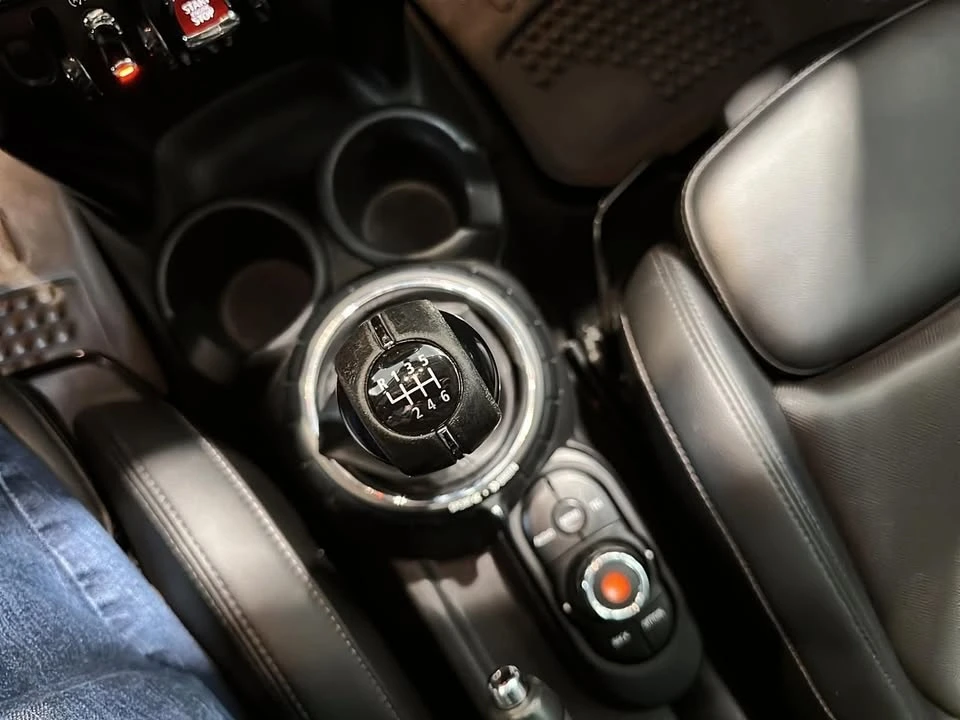 2017 Mini Mini Cooper S 3rd Gen - Image 12 of 19