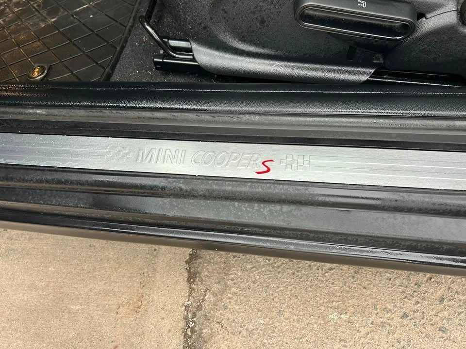 2017 Mini Mini Cooper S 3rd Gen - Image 18 of 19