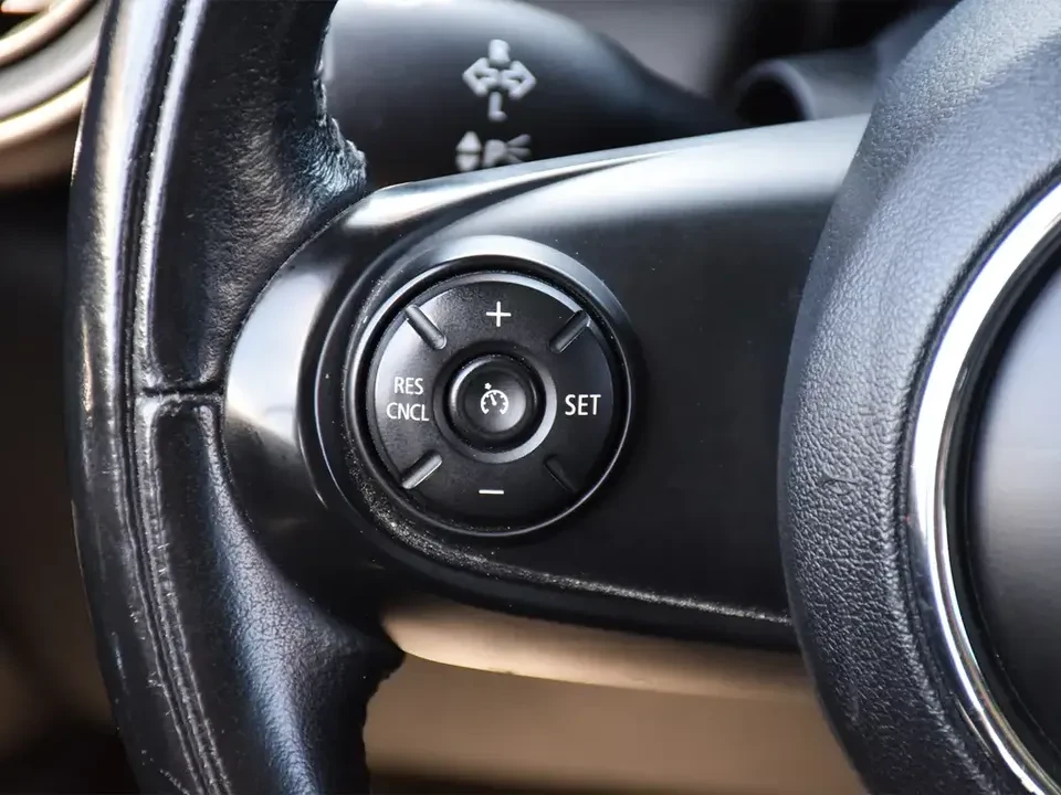 2017 Mini Mini Cooper S 3rd Gen - Image 15 of 16