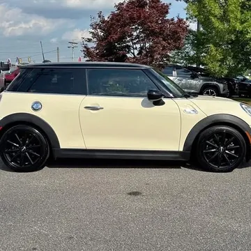 2017 MINI Cooper S Base