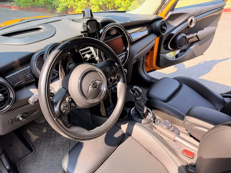 2017 Mini Mini 3rd Gen - Image 9 of 20