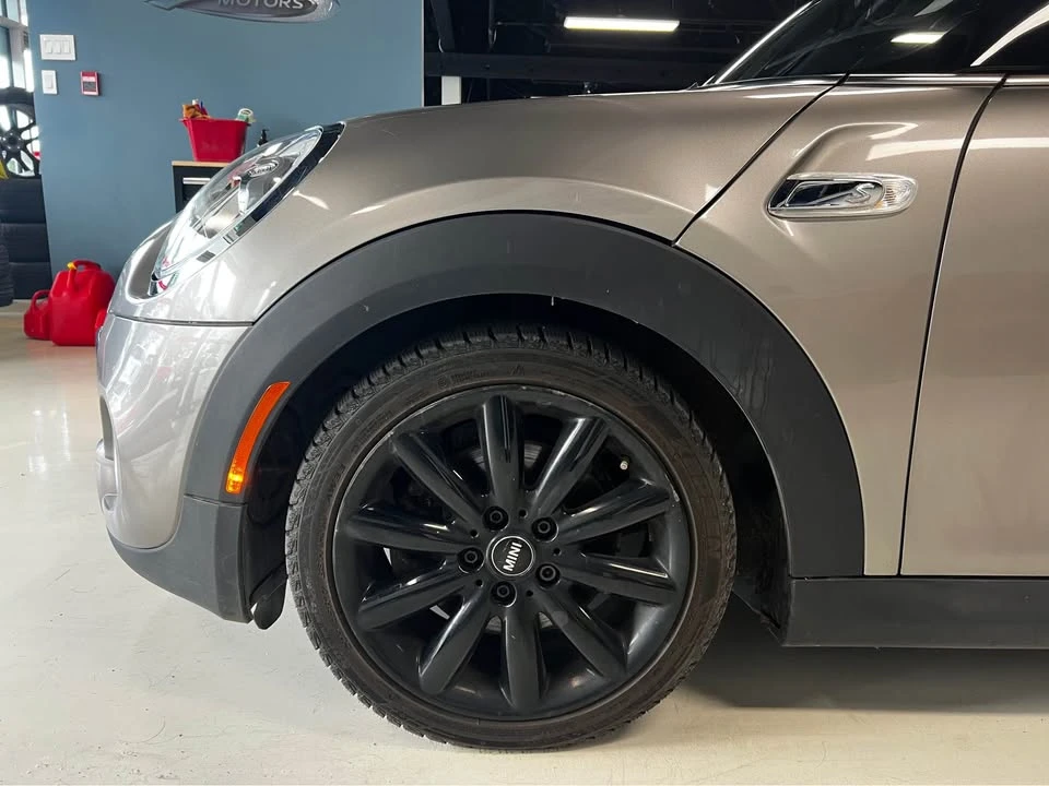 2017 Mini Mini Cooper S 3rd Gen - Image 8 of 17