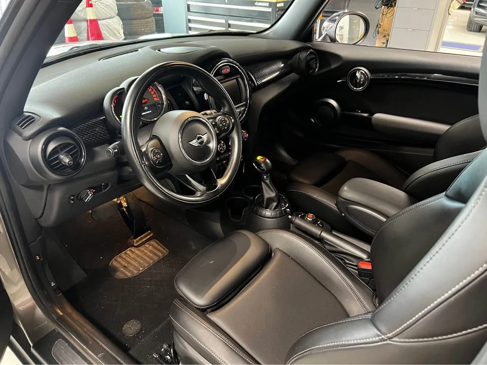 2017 Mini Mini Cooper S 3rd Gen - Image 9 of 17