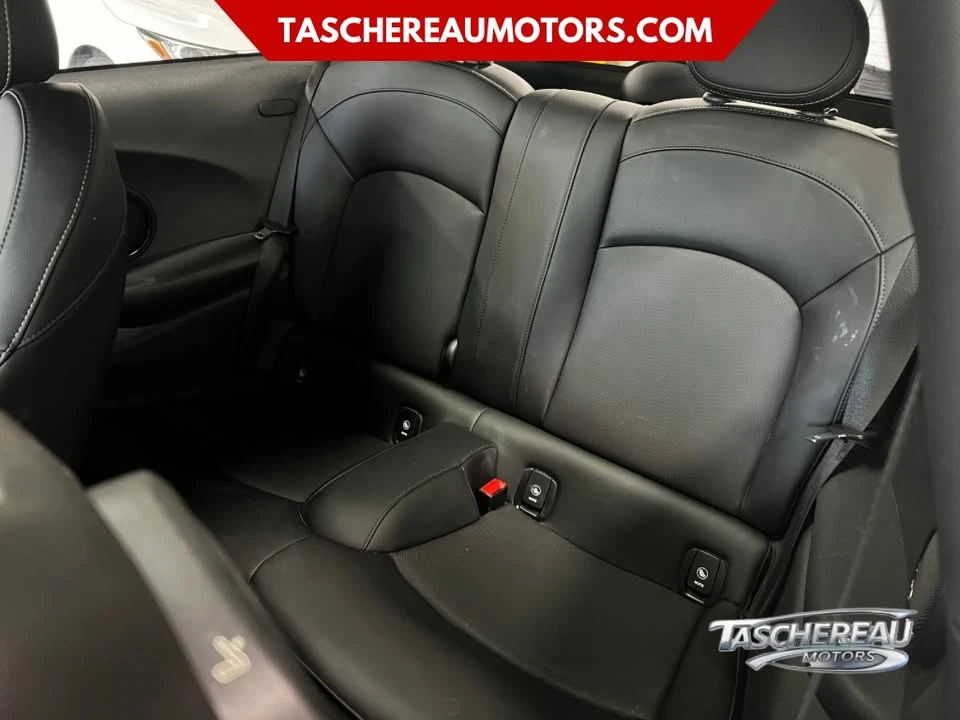 2017 Mini Mini Cooper S 3rd Gen - Image 16 of 17