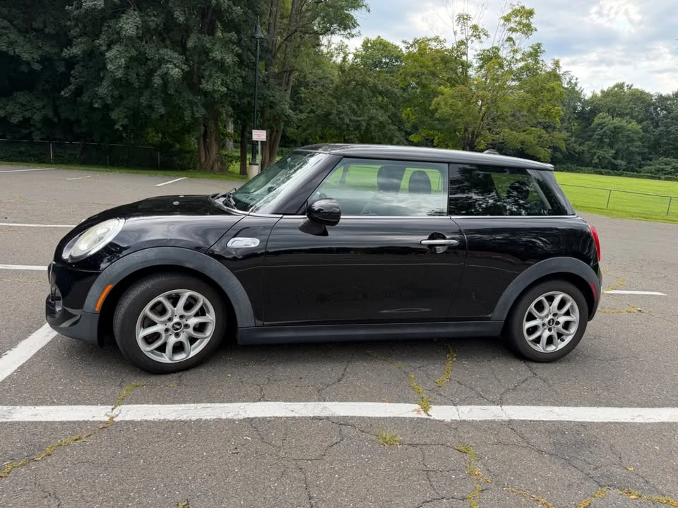2017 Mini Mini Cooper S 3rd Gen - Image 2 of 15
