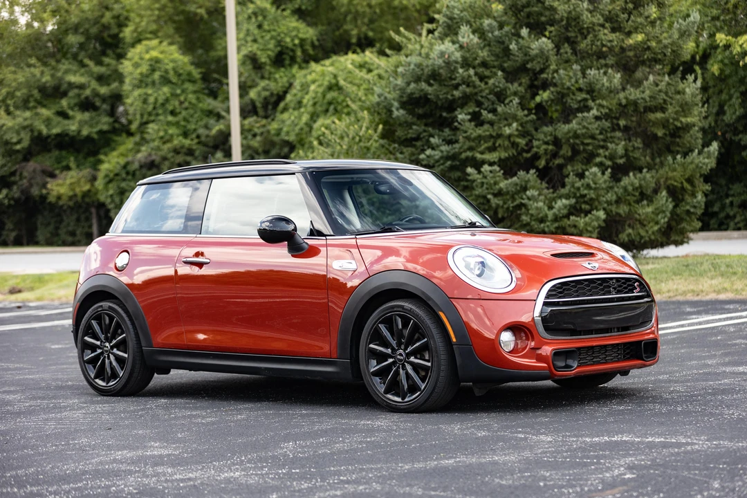 2017 Mini Mini Cooper S 3rd Gen - Image 15 of 31