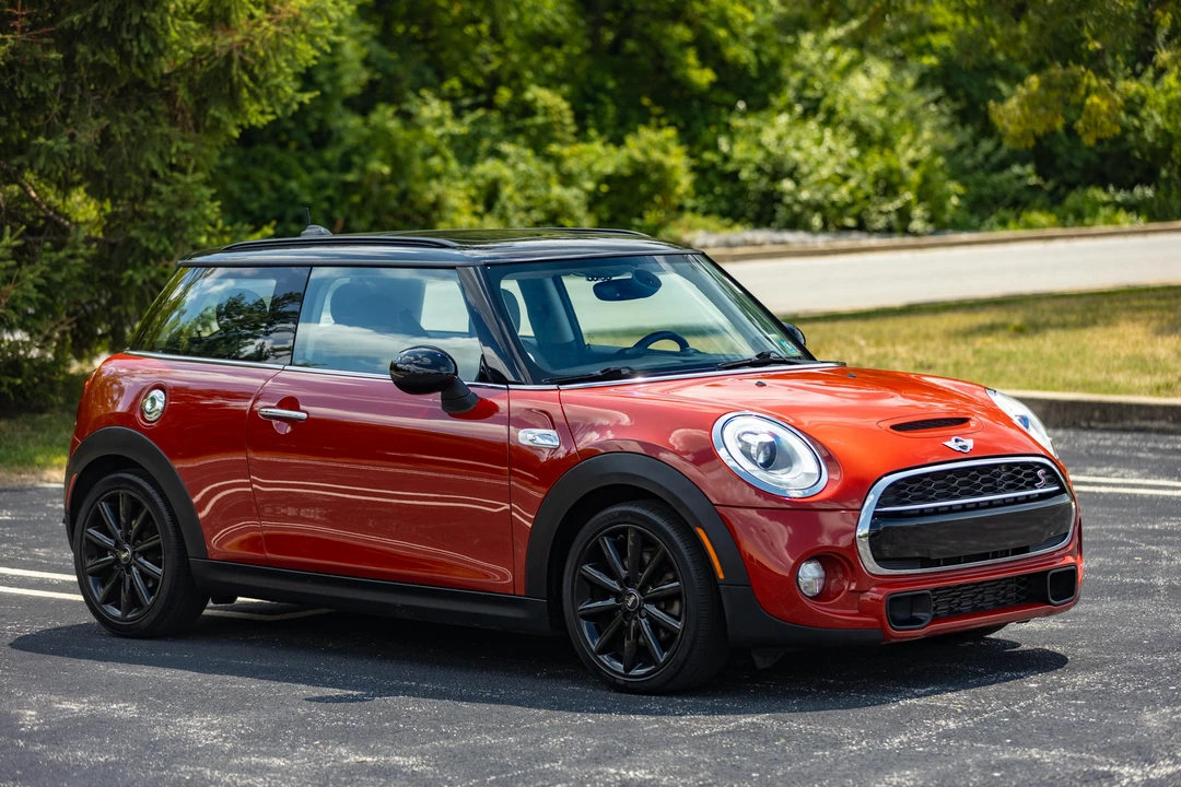 2017 Mini Mini Cooper S 3rd Gen - Image 17 of 31