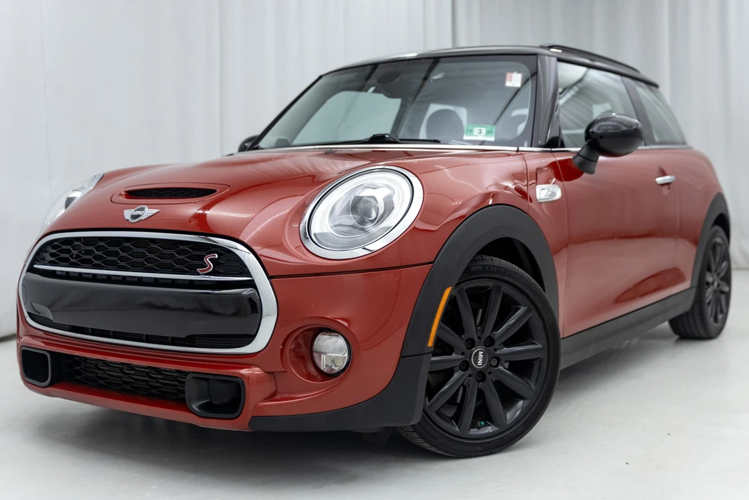 2017 Mini Mini Cooper S 3rd Gen - Image 20 of 31